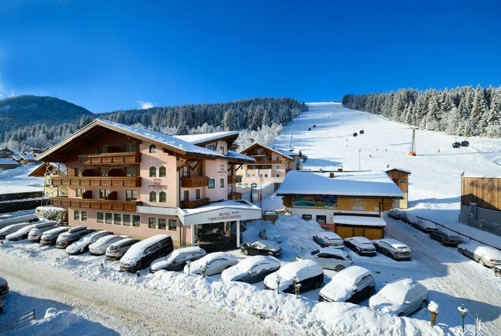 Hotel Vierjahreszeiten フラッハウ エクステリア 写真