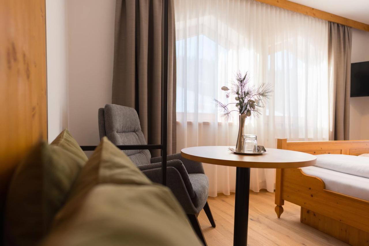 Hotel Vierjahreszeiten フラッハウ エクステリア 写真